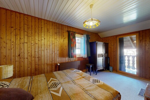 chambre avec moquette, carpet, lumière naturelle, natural light, et inside property