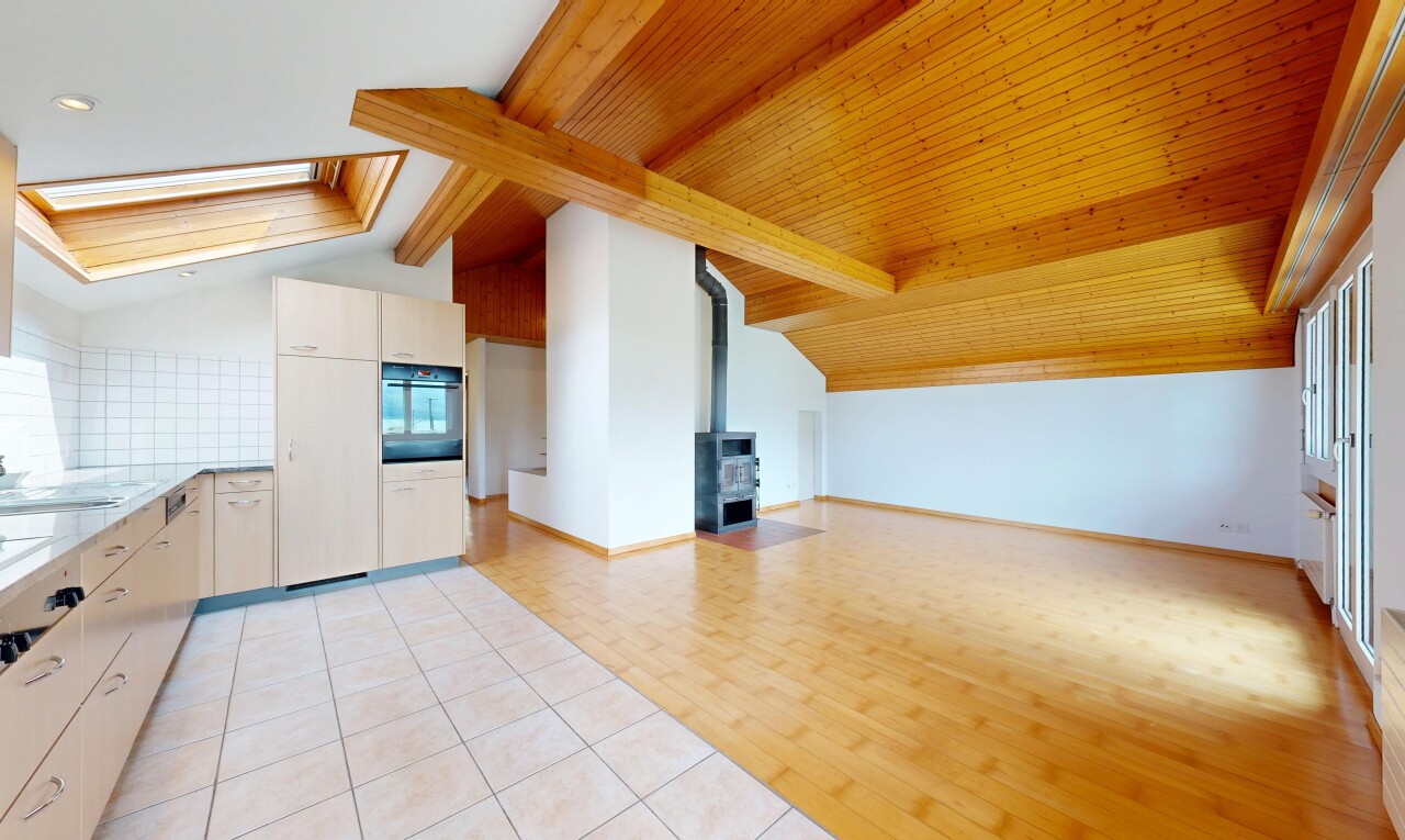 küche mit opens to living area, öffnet sich zum wohnraum, vaulted ceiling, dachschräge, und drywall