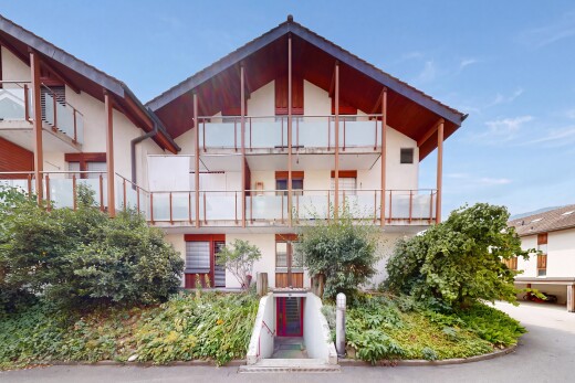 außenansicht mit balkon, day time, und stuckverkleidung