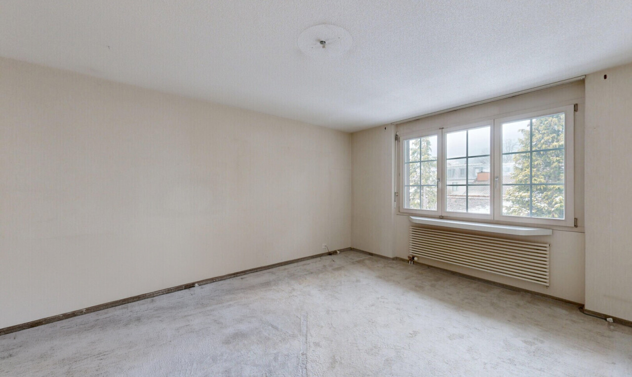 leerer raum mit drywall, gipskartonwand, carpet, teppich, und kühler