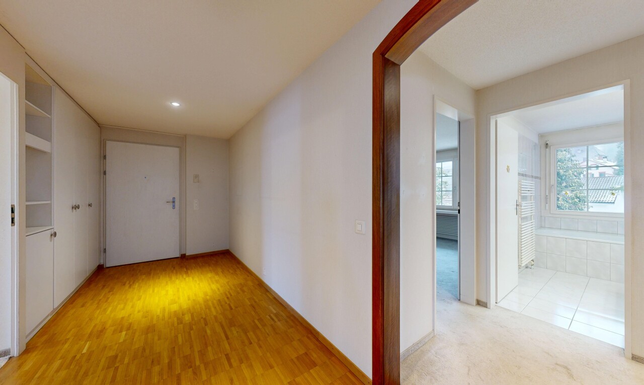 couloir avec inside property, lumière naturelle, natural light, cloison sèche, et drywall