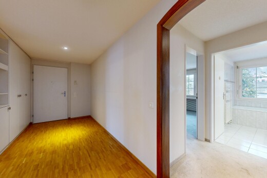 halle / korridor mit inside property, natürliches licht, natural light, gipskartonwand, und drywall