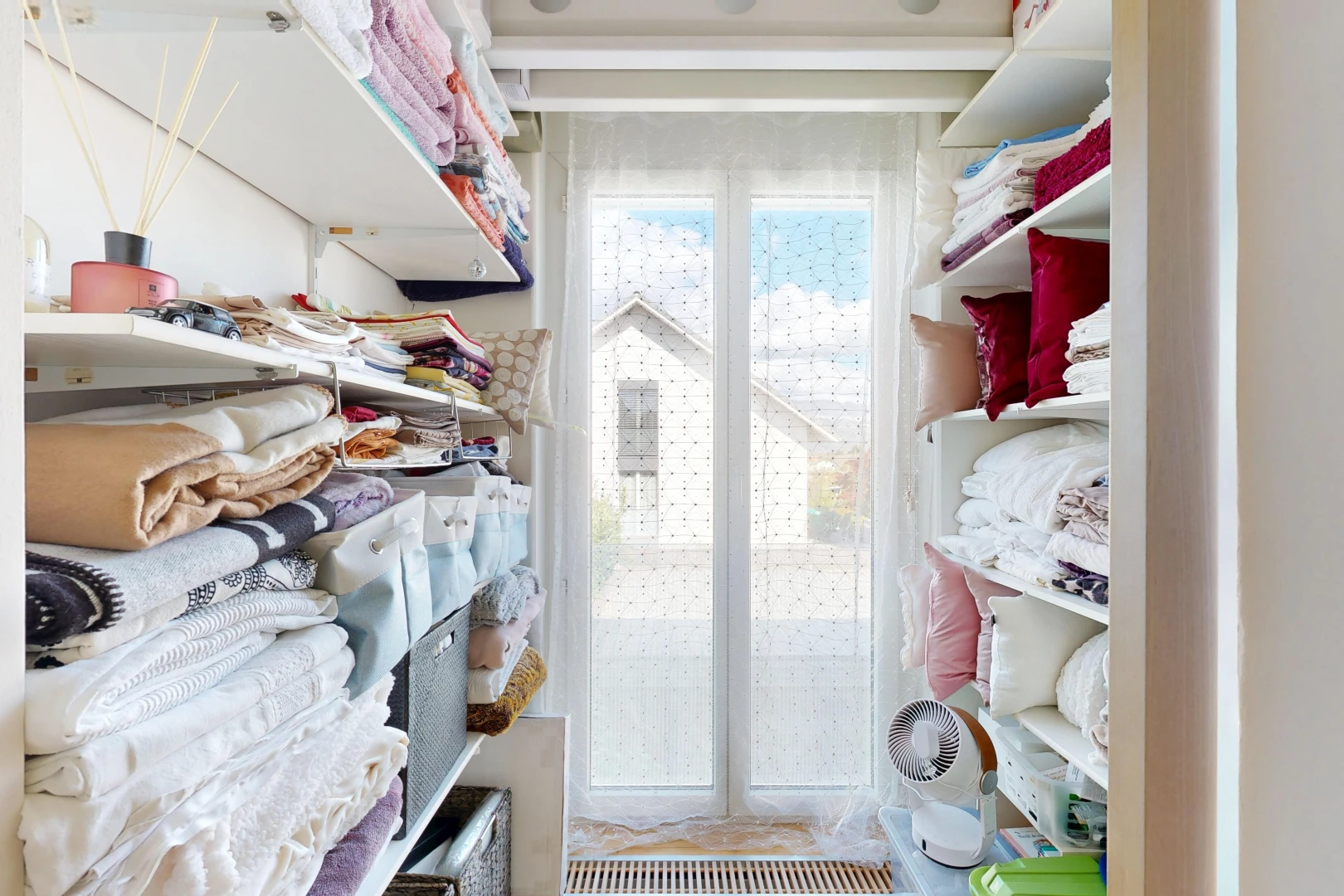 walk in closet with a spacious closet