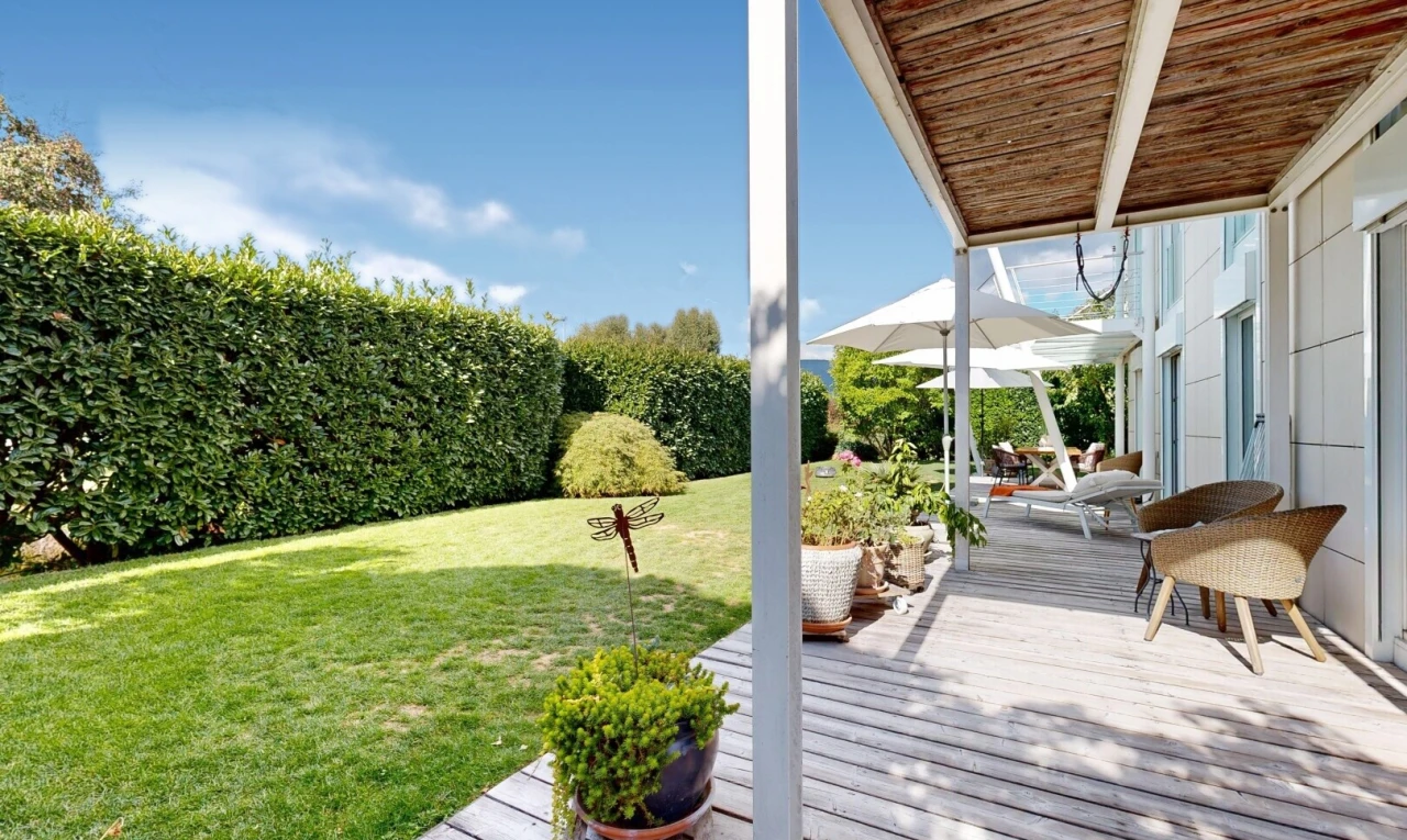garden featuring a yard