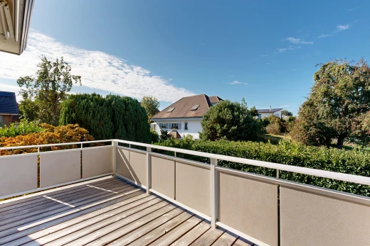 view of wooden balcony featuring a wooden deck