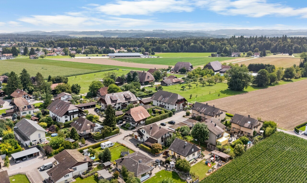 vue sur la montagne avec aerial view, day time, rural view, vue rurale, et vue sur la montagne