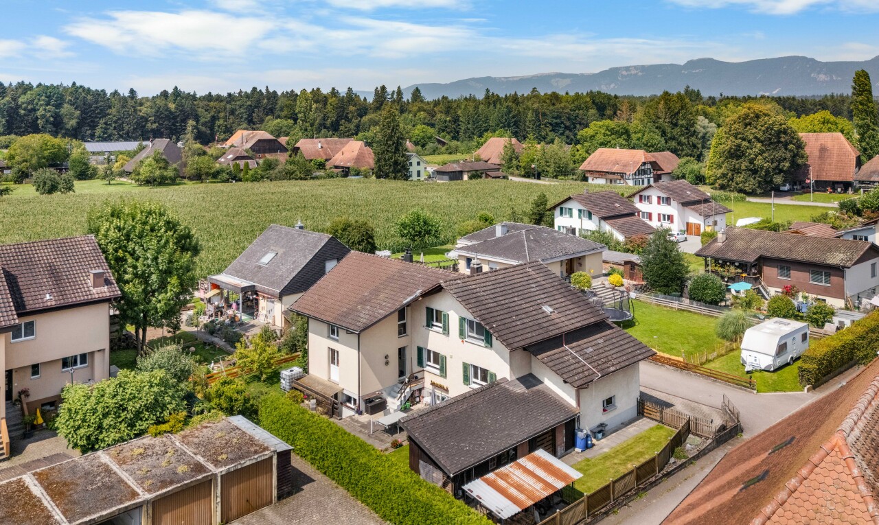 façade avec vue résidentielle, residential view, et day time