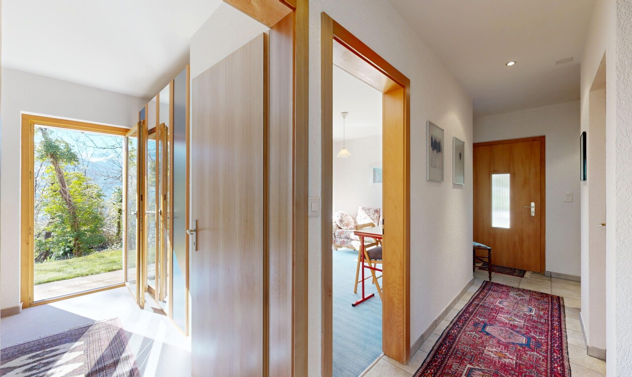 couloir avec inside property, lumière naturelle, natural light, cloison sèche, et drywall