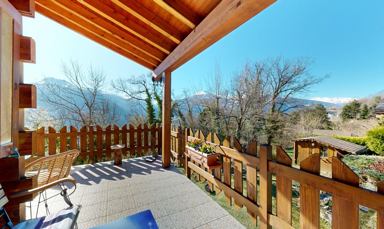 balcon avec from property, day time, mountain view, et vue sur la montagne