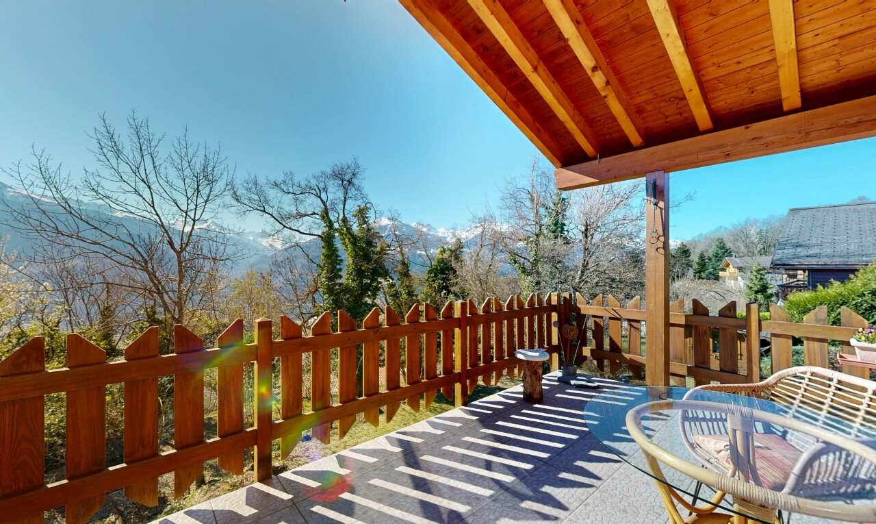 balcon avec day time et from property