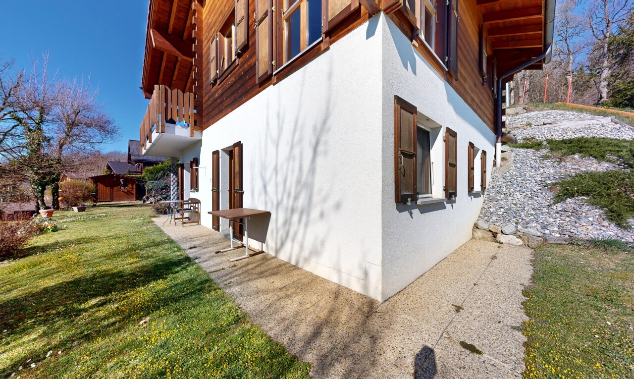 façade avec bardage en stuc, day time, from property, et pelouse