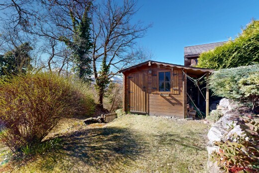 außenansicht mit außenansicht, day time, holzverkleidung, from property, und schuppen