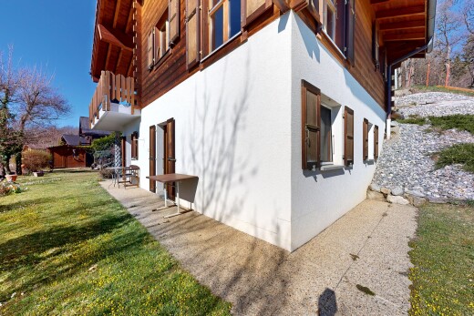 außenansicht mit stuckverkleidung, day time, from property, und rasen