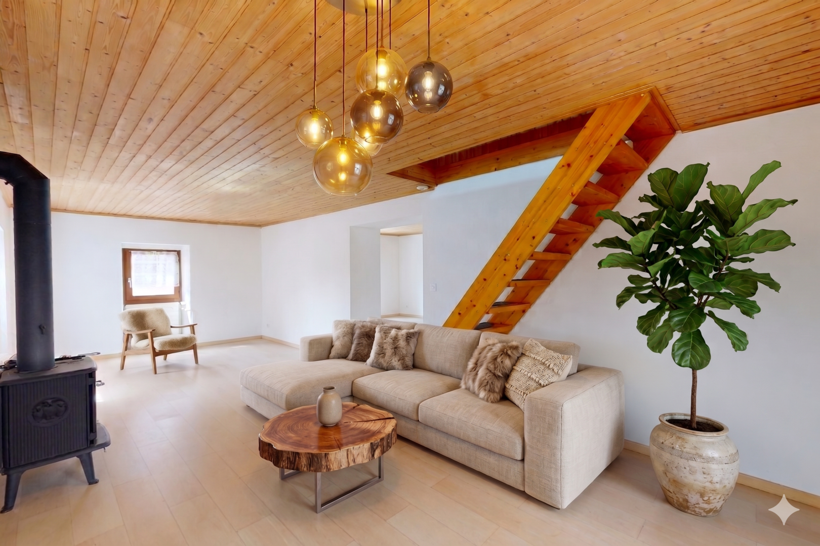 leerer raum mit holzofen, holzdecke, wood ceiling, treppen, und gipskartonwand