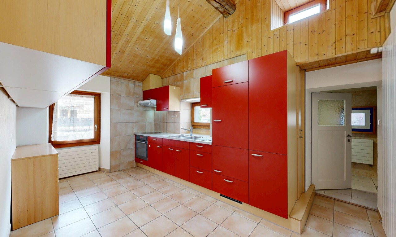 küche mit natürliches licht, natural light, dachschräge, vaulted ceiling, und light floor
