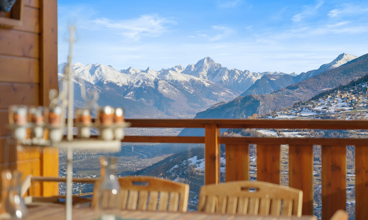 view of mountain backdrop