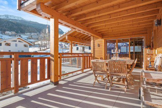 terrasse avec vue sur la montagne, mountain view, snow, day time, et from property