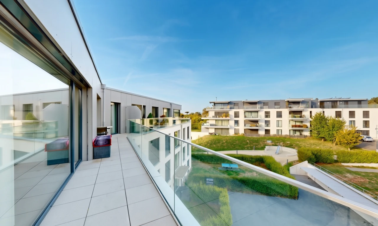 balcon avec from property, view focus, apartment complex view, day time, et balcon