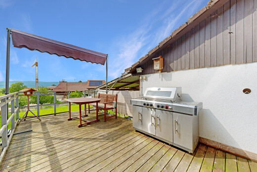 terrasse mit day time, deck, und markise