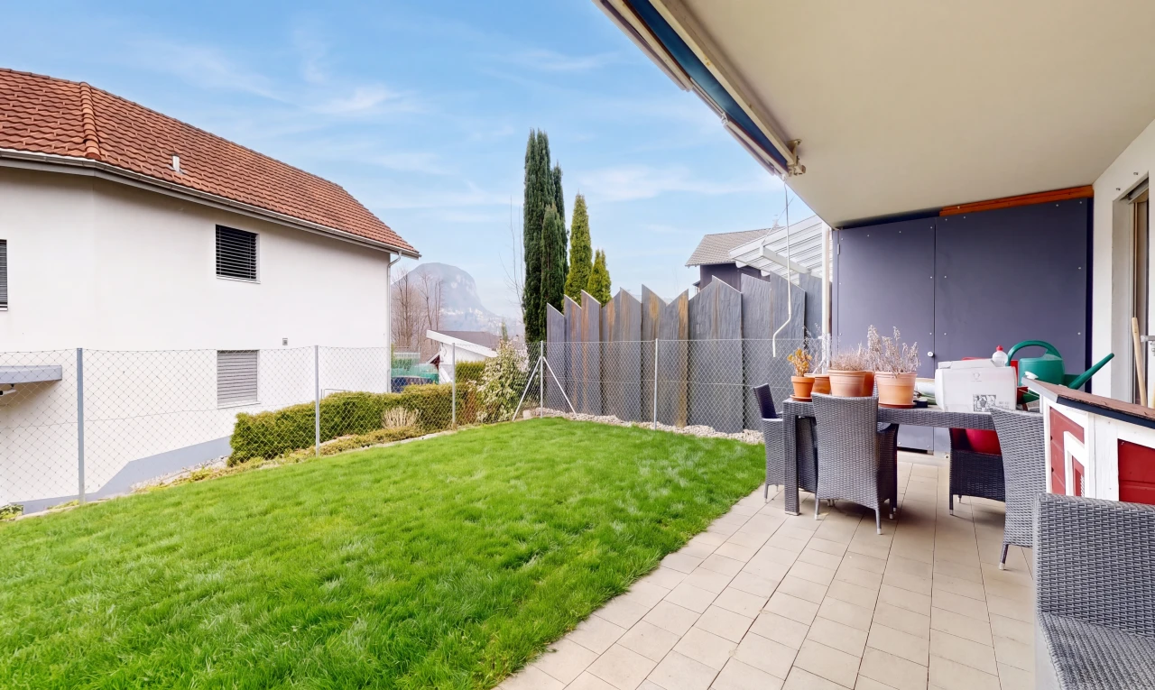 terrasse mit terrasse, from property, rasen, essbereich im freien, und zaun