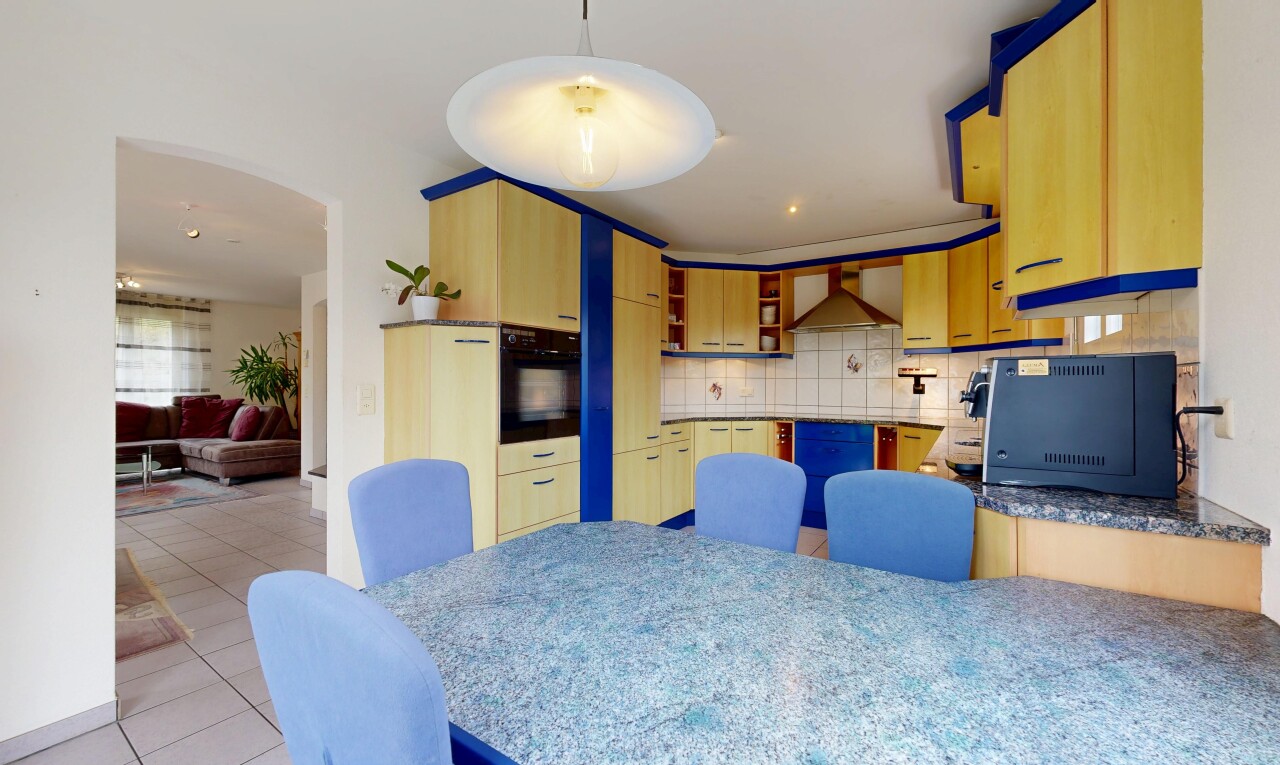 küche mit g-förmige küche, g shaped kitchen, full kitchen, küchenrückwand beim herd, und küchenrückwand beim Herd