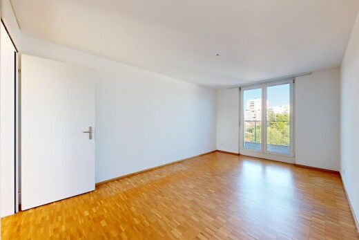 pièce vide avec day time, inside property, sol en finition bois, wood finish floor, et cloison sèche