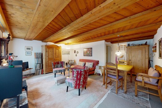 esszimmer mit beamed ceiling, balkendecke, inside property, drywall, und gipskartonwand