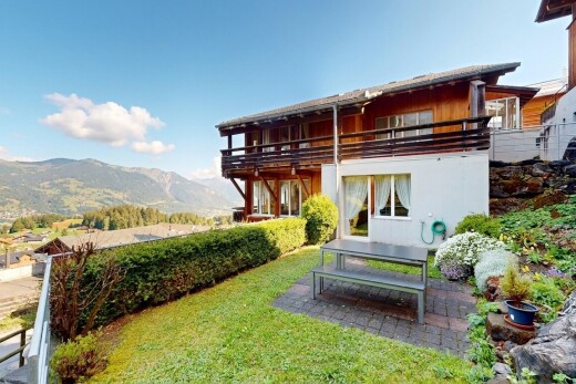 außenansicht mit terrasse, blick auf die berge, mountain view, balkon, und from property