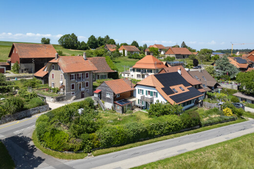 façade avec day time