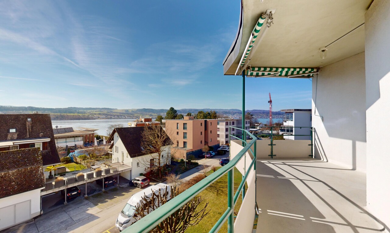 balcon avec day time, from property, et balcon