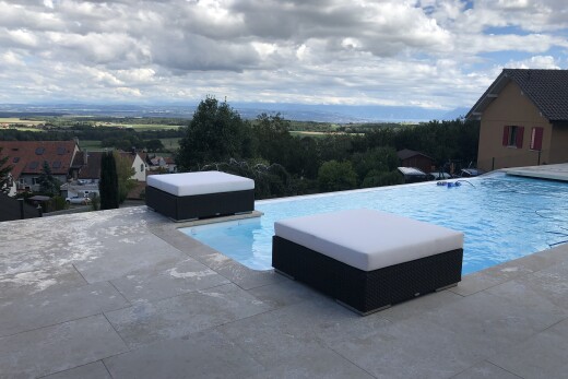 piscine avec piscine et from property