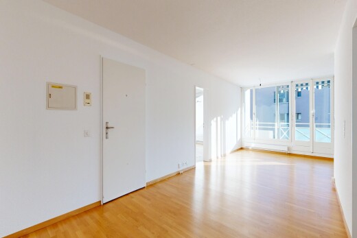 leerer raum mit gipskartonwand, drywall, holzfußboden, wood finish floor, und inside property