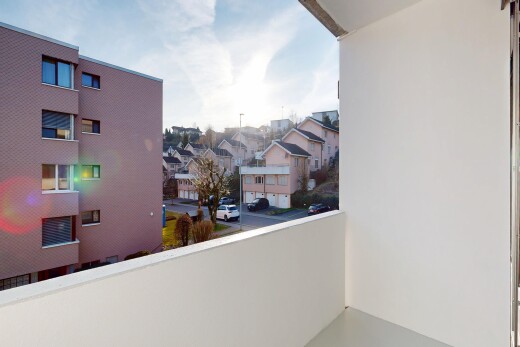 balkon mit balkon, from property, und day time