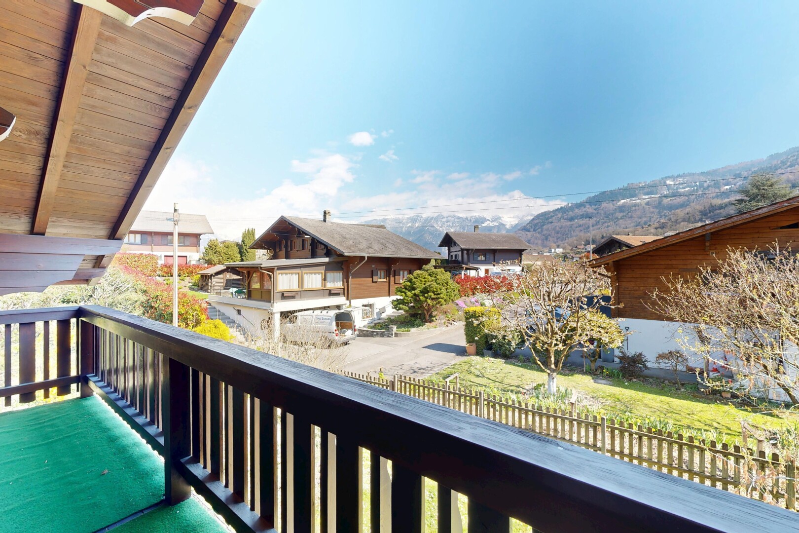 balcon avec from property, balcon, day time, vue résidentielle, et residential view