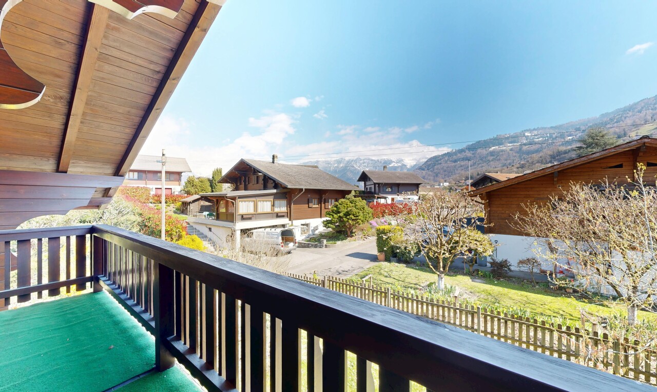 balcon avec from property, balcon, day time, vue résidentielle, et residential view
