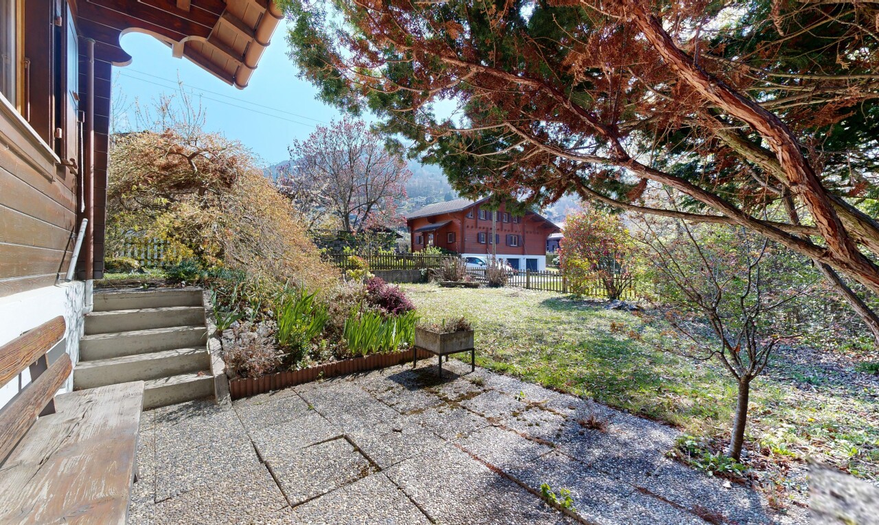 jardin avec clôture, pelouse, day time, from property, et terrasse