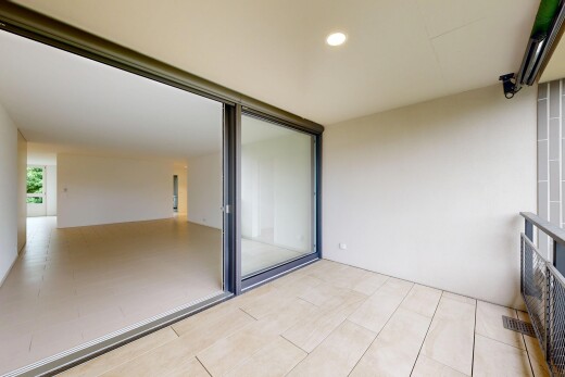 terrasse avec balcon, inside property, et ventilation