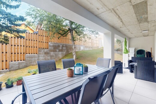 terrasse mit essbereich im freien, terrasse, zaun, und from property