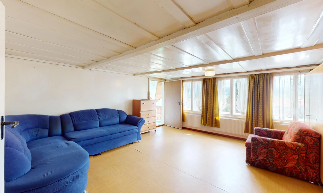 wohnzimmer mit natürliches licht