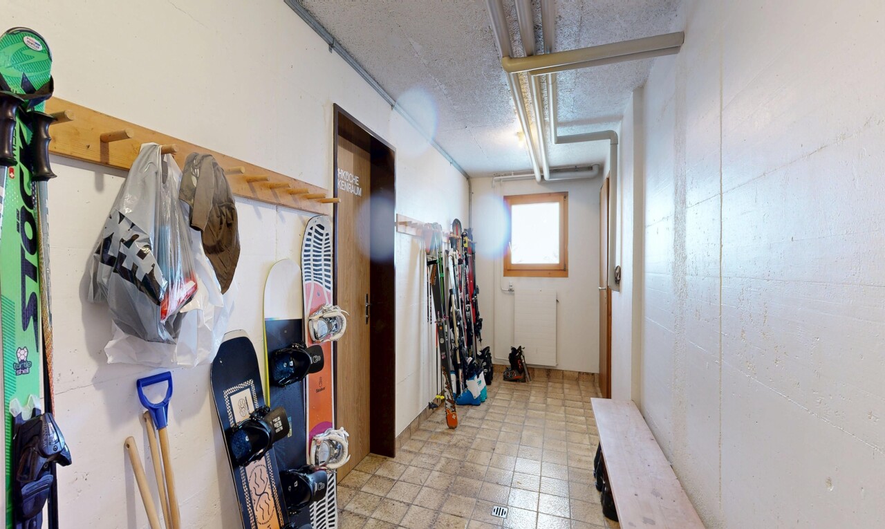 halle / korridor mit vinyl tile, vinylboden, vinyl floor, inside property, und gipskartonwand
