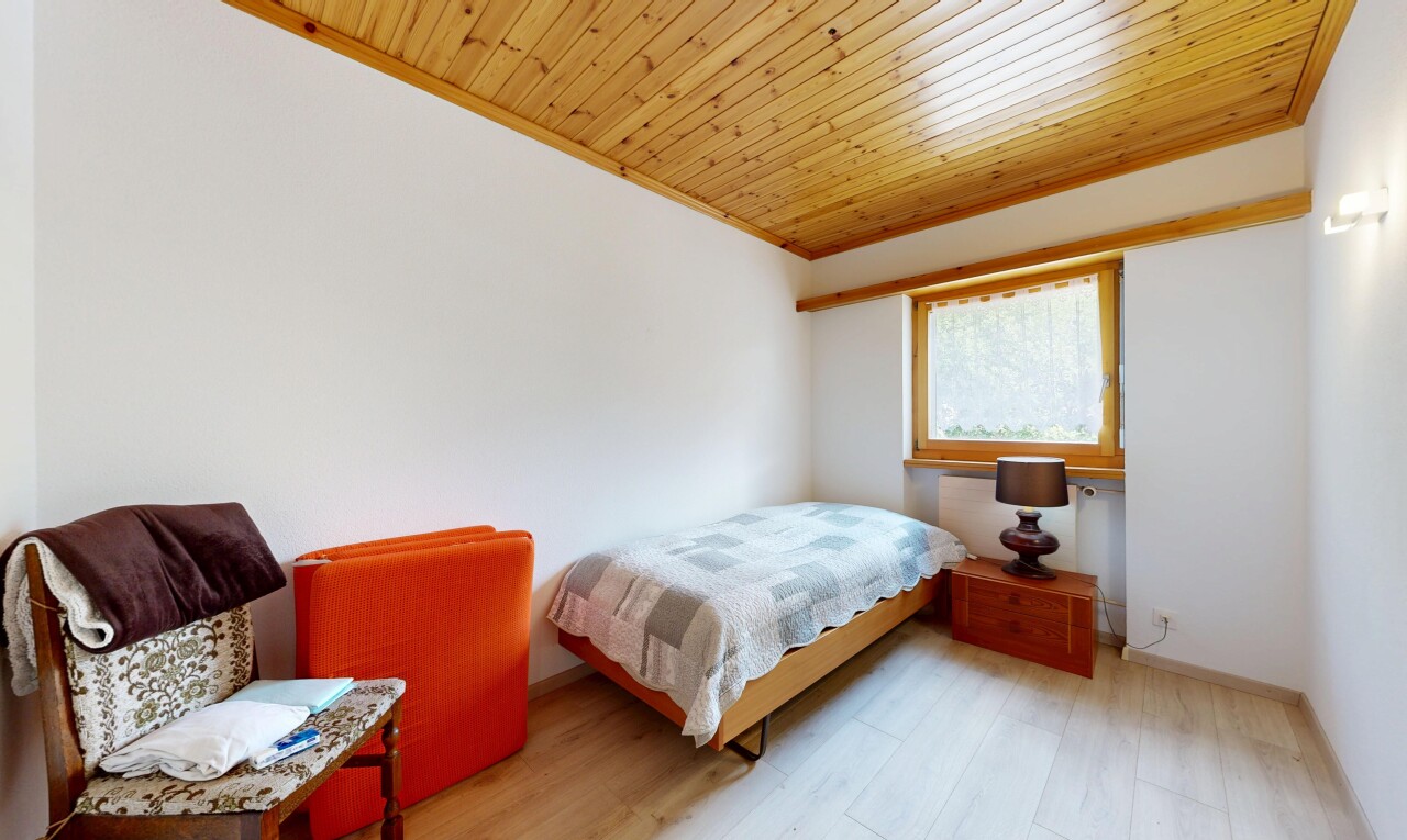 chambre avec cloison sèche, drywall, lumière naturelle, natural light, et plafond en bois