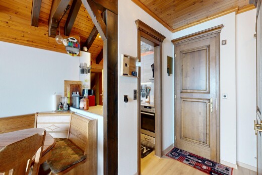 halle / korridor mit holzdecke, wood ceiling, gipskartonwand, drywall, und inside property