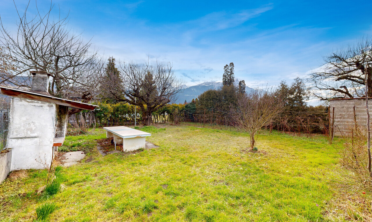 garten mit rasen, day time, und from property