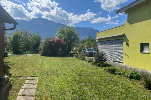garten mit blick auf die berge, mountain view, from property, rasen, und day time