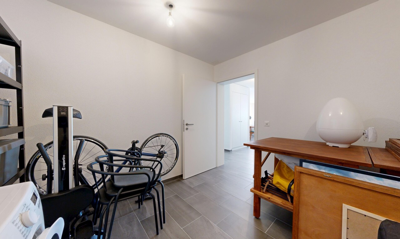 esszimmer mit drywall, gipskartonwand, und inside property
