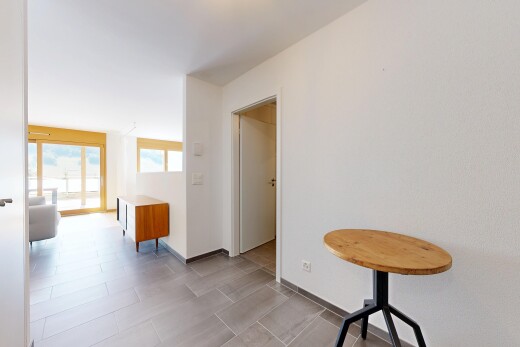 halle / korridor mit drywall, gipskartonwand, baseboards wall, sockelleisten, und inside property