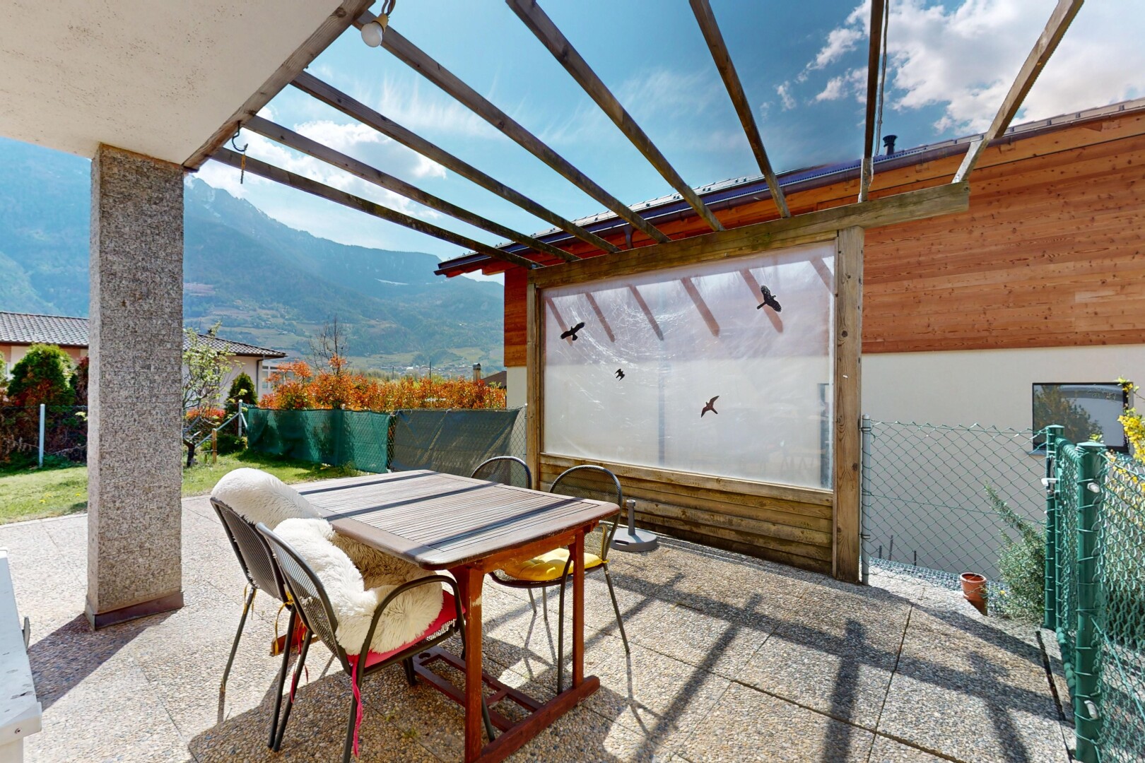 terrasse mit essbereich im freien, terrasse, und blick auf die berge