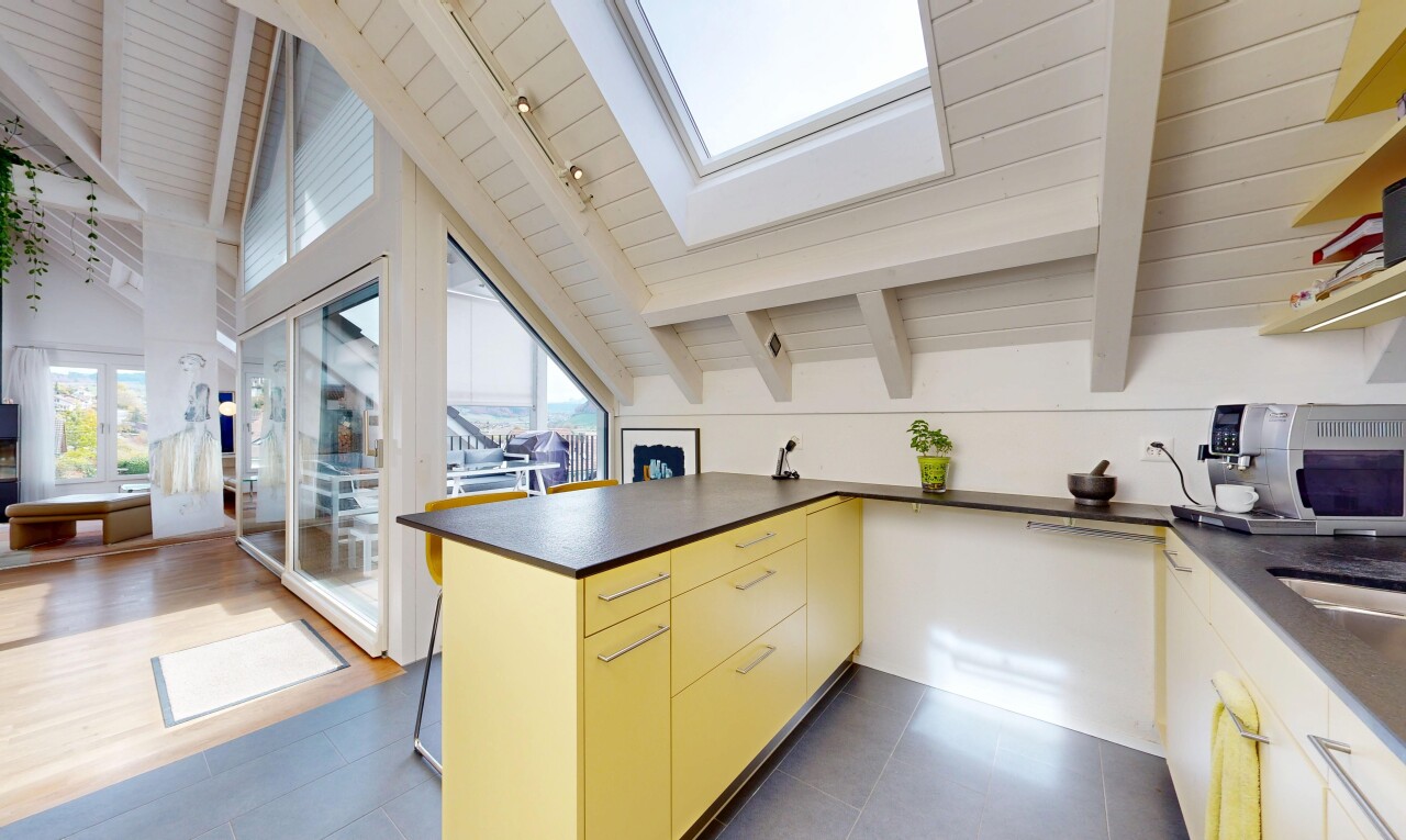 küche mit natürliches licht, natural light, balkendecke, beamed ceiling, und inside property