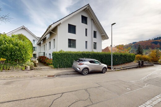 außenansicht mit property visible und stuckverkleidung