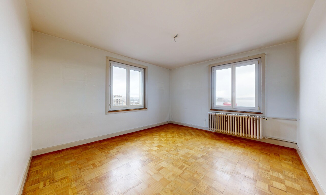 leerer raum mit kühler, drywall, gipskartonwand, baseboards wall, und sockelleisten
